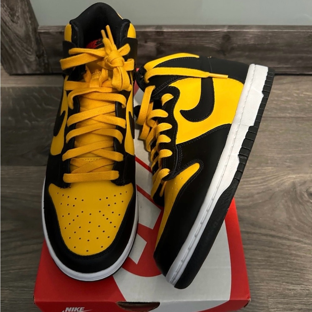 Nike dunks high brucelees